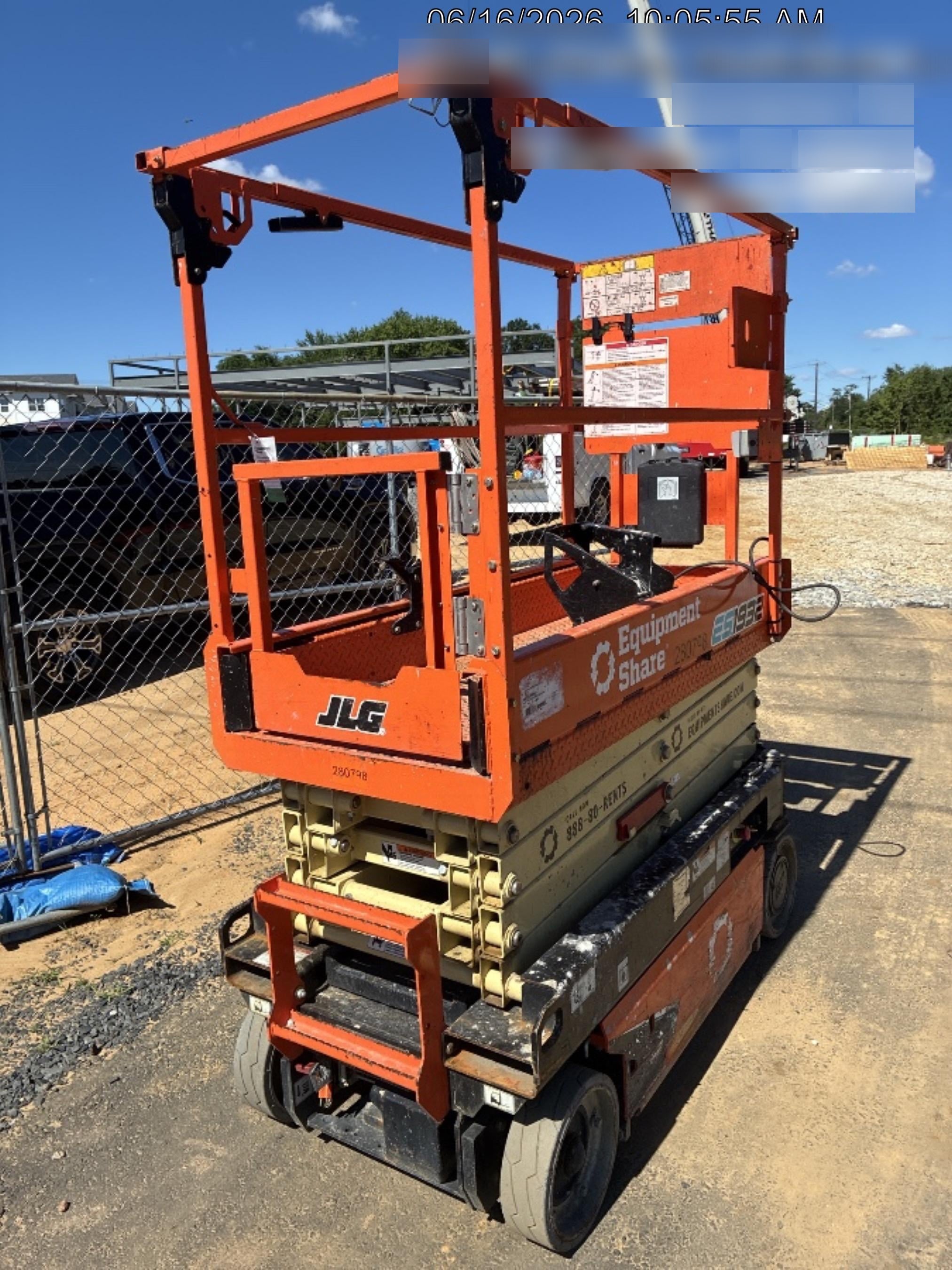 2022 JLG ES1932