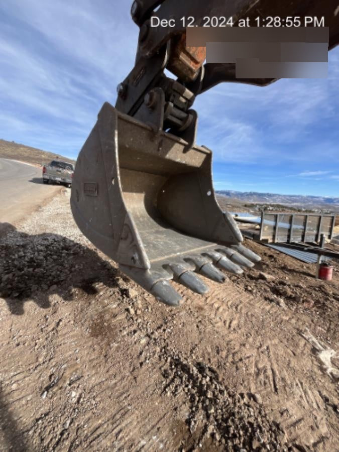 2020 DOOSAN 48" Excavator Bucket