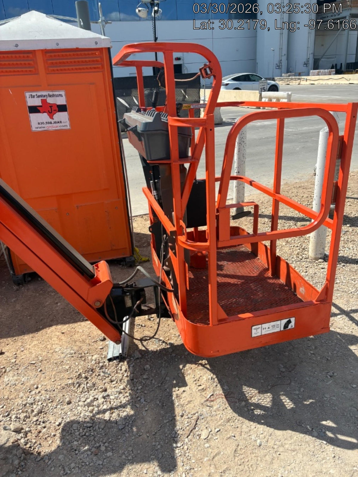 2019 JLG E300AJP
