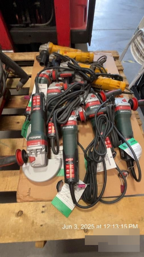 2023 DEWALT DWE402N