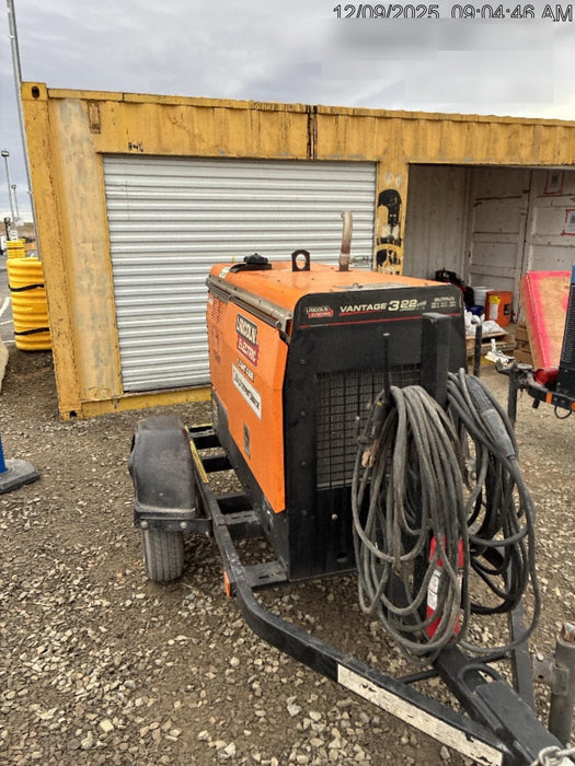 2021 Lincoln Electric Vantage 322 Vantage 322 Ready Pak 3 w/ Decals, ORANGE (includes trailer, cable rack, fender light kit) NO Telematics