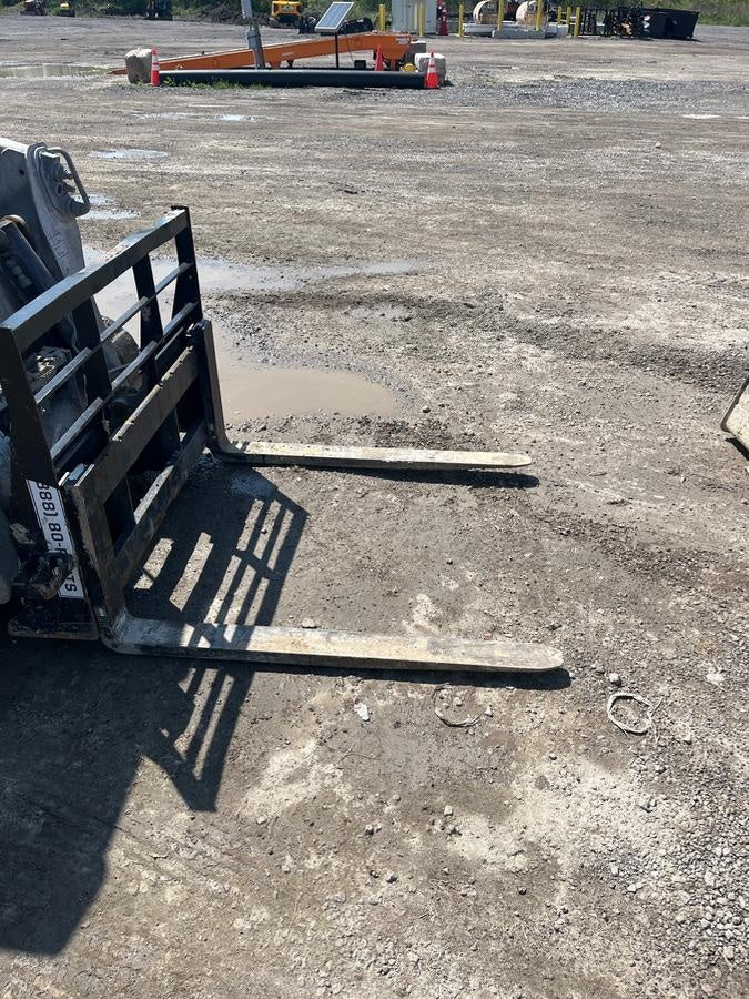 2024 ARROW MATERIAL HANDLING F5100CB