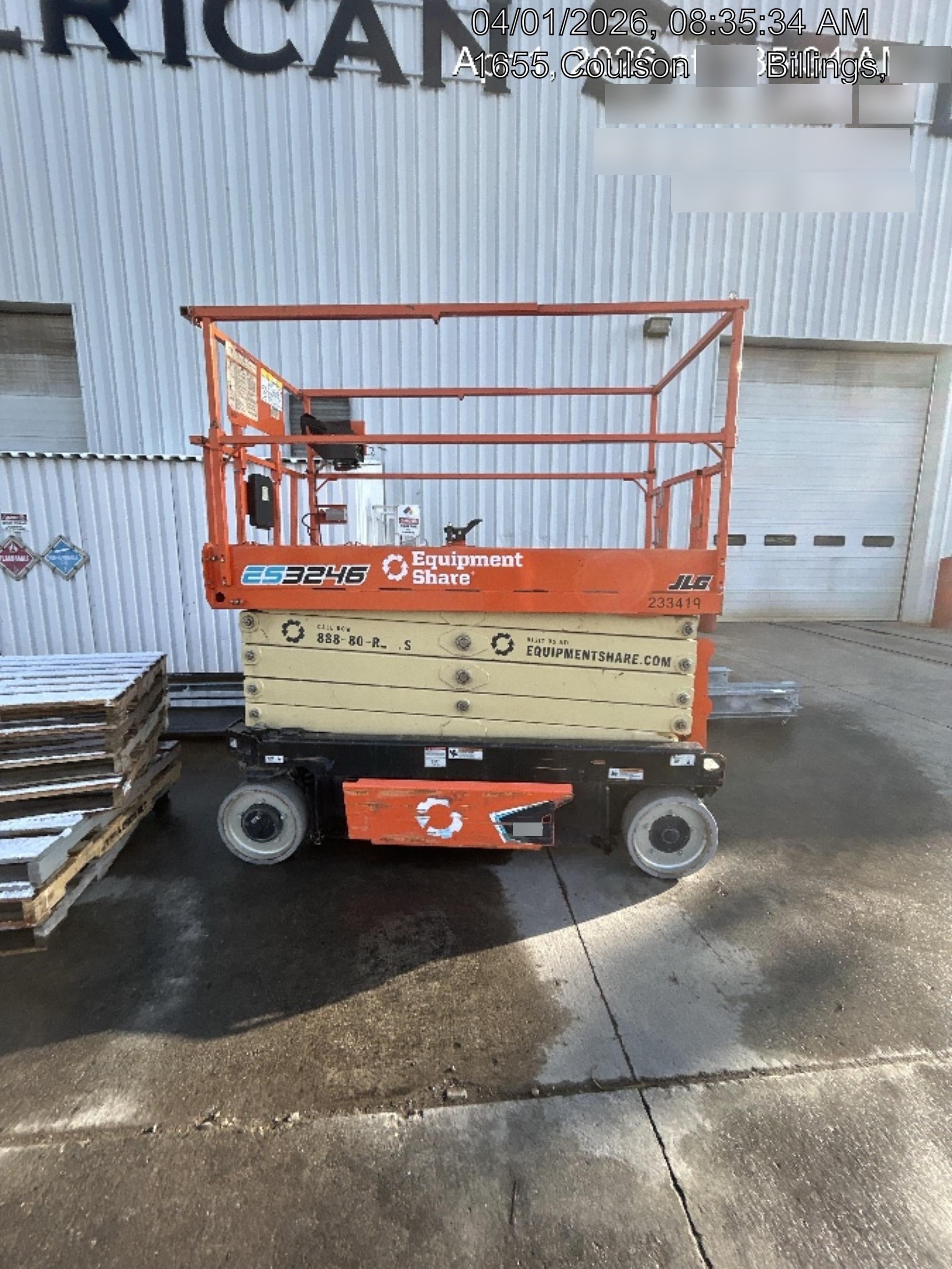 2022 JLG ES3246