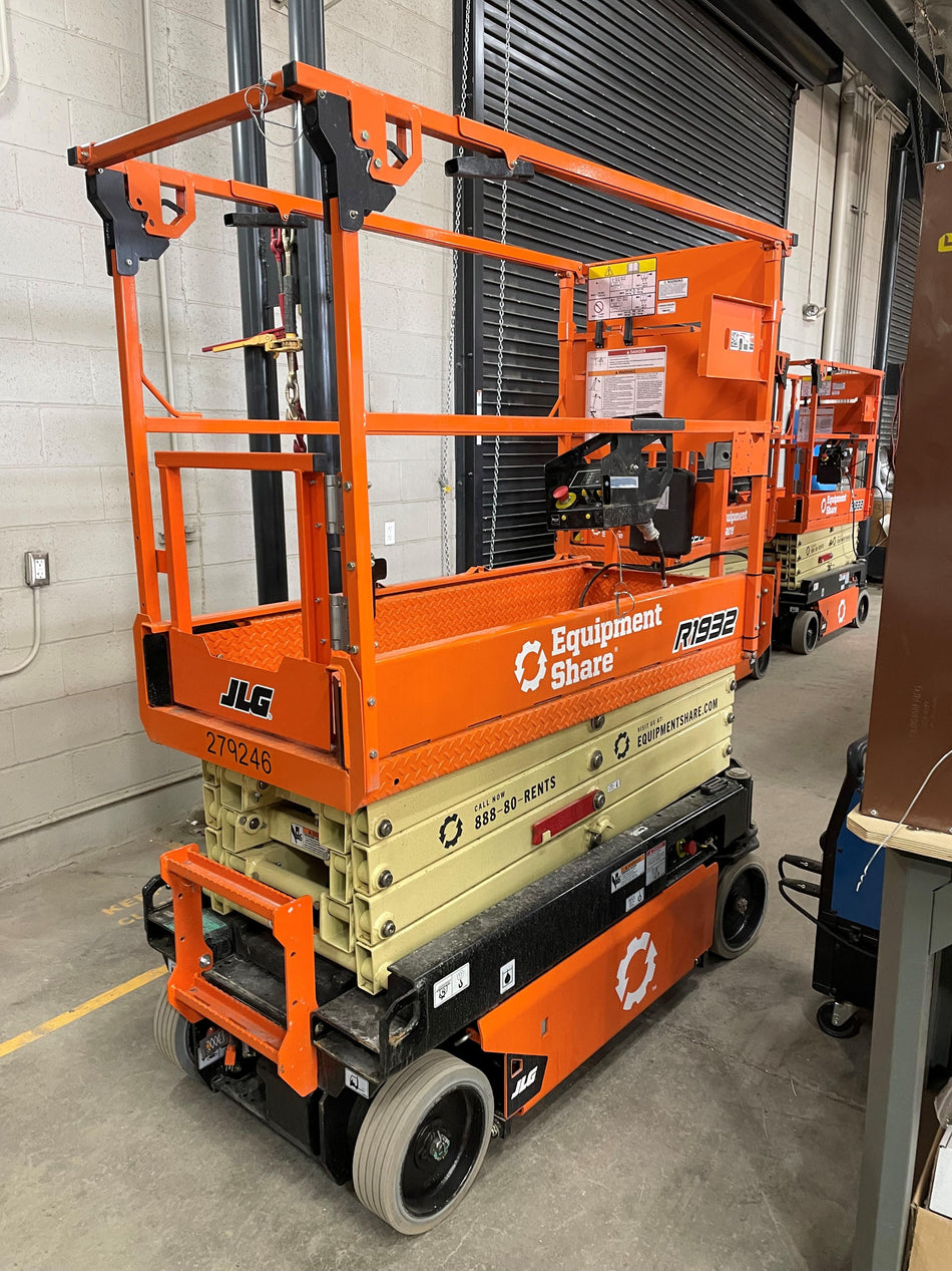 2022 JLG R1932