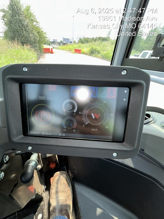 2025 WACKER NEUSON DV605 Cab Turf Tires