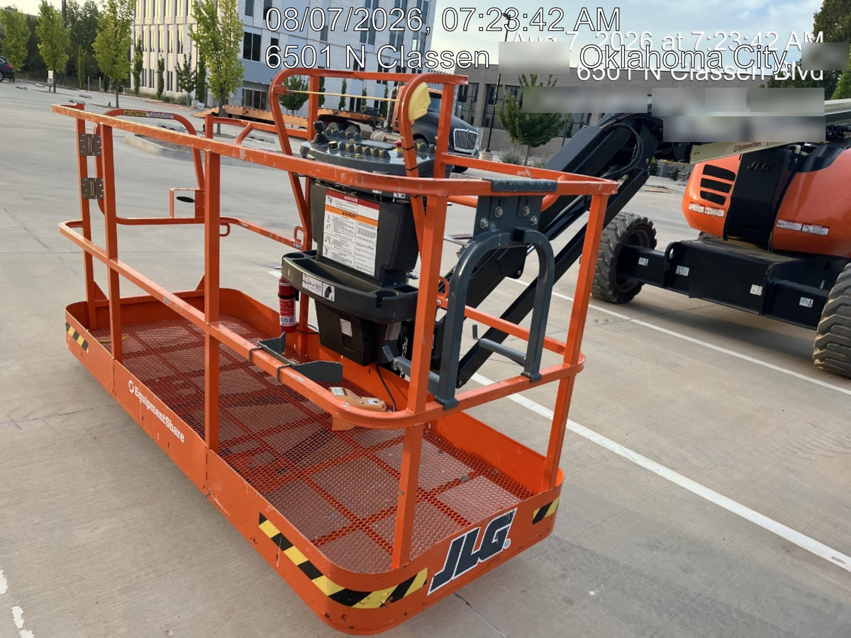 2025 JLG 600AJ