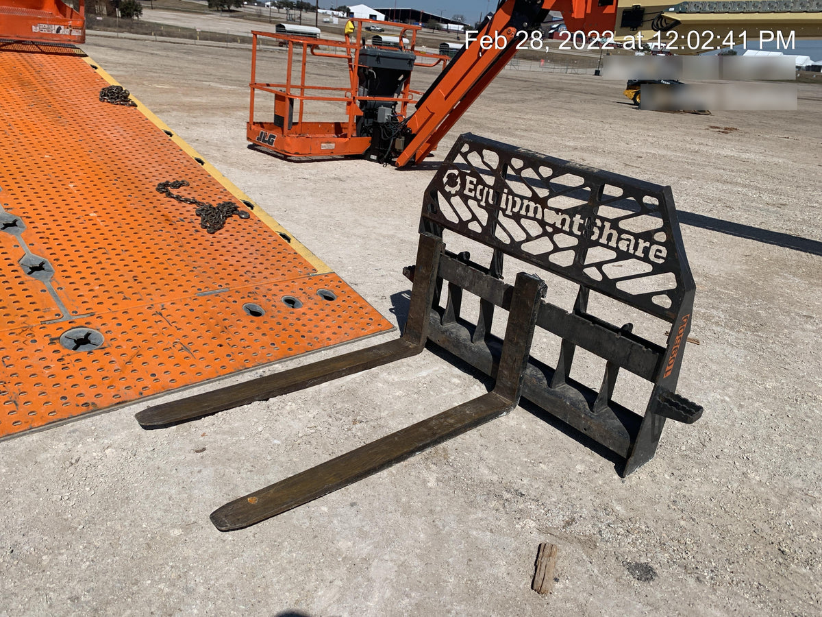 2020 EMKAY 48" Pallet Forks - Emkay