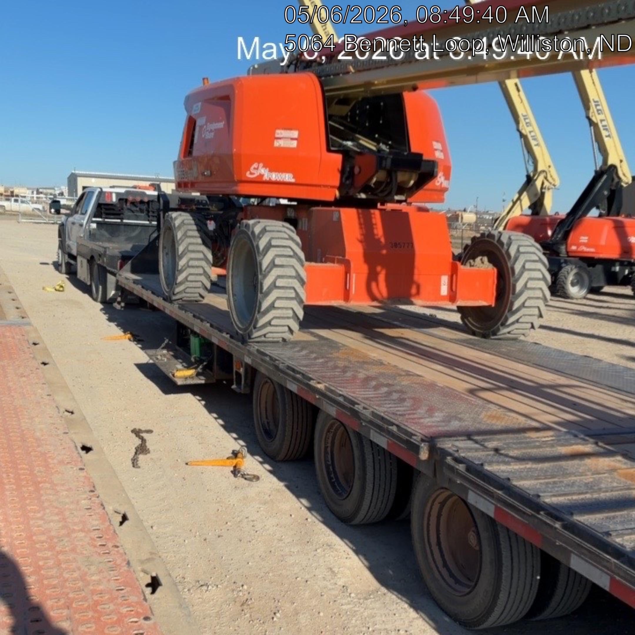 2023 JLG 660SJ
