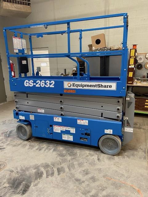 2020 Genie GS-2632 Solid NM Tires, Folding Rails with Half-Height Swing Gate, Beacon