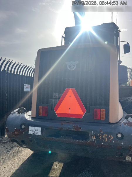 2018 Case 721G CLOSED CAB, 1 FUNCTION, JRB 416 STYLE HYD COUPLER
