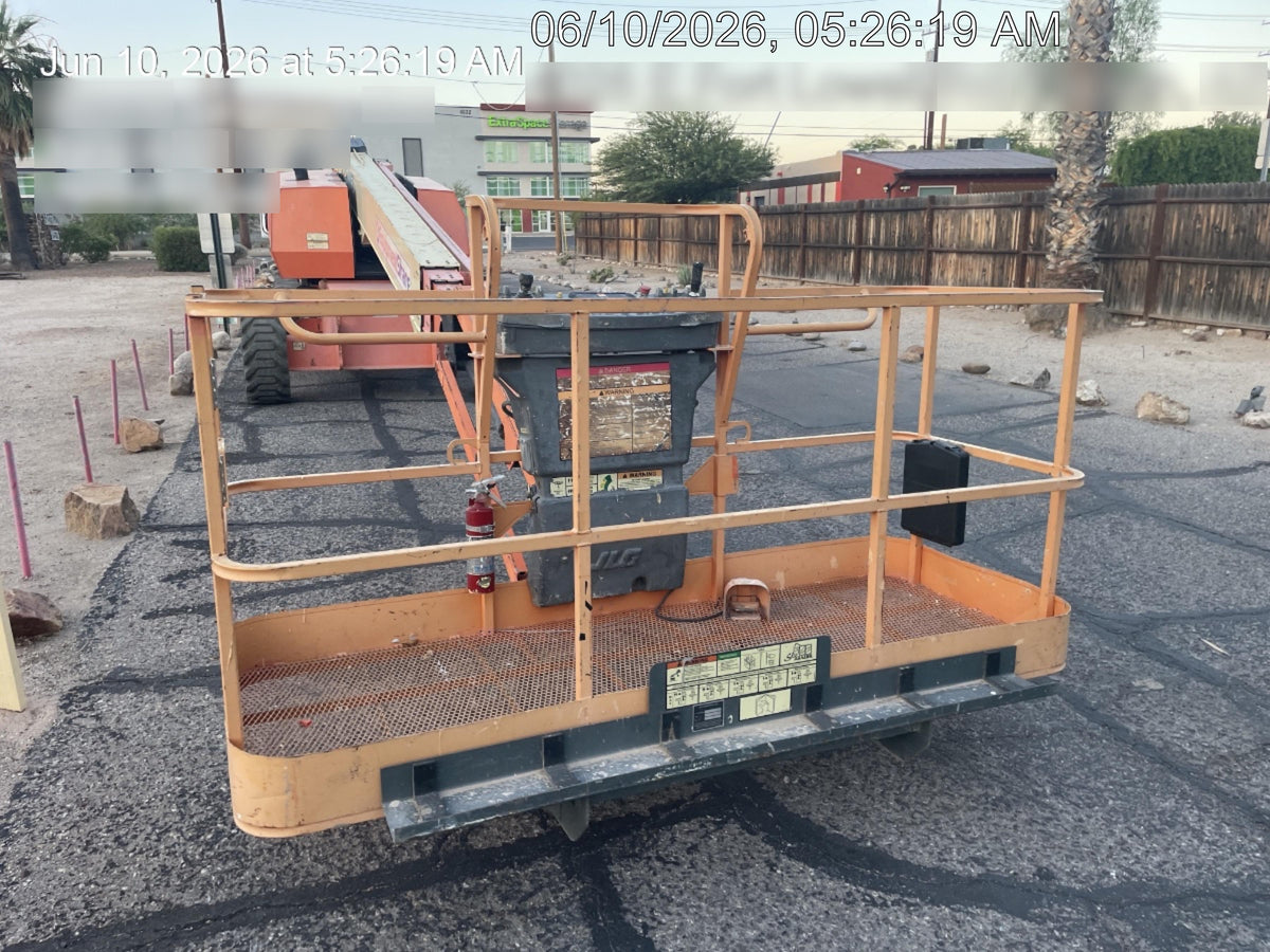 2011 JLG 660SJ