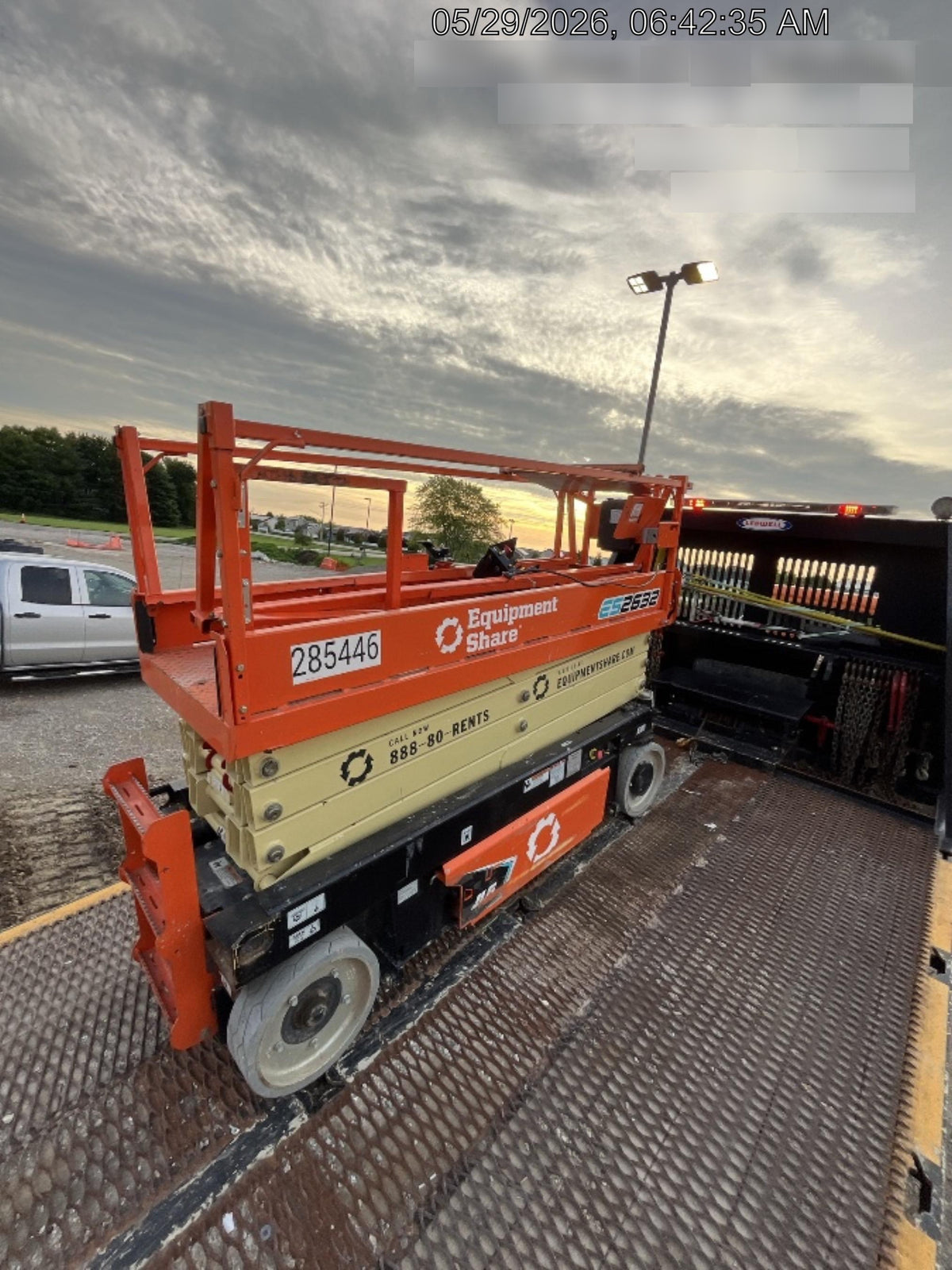 2022 JLG ES2632