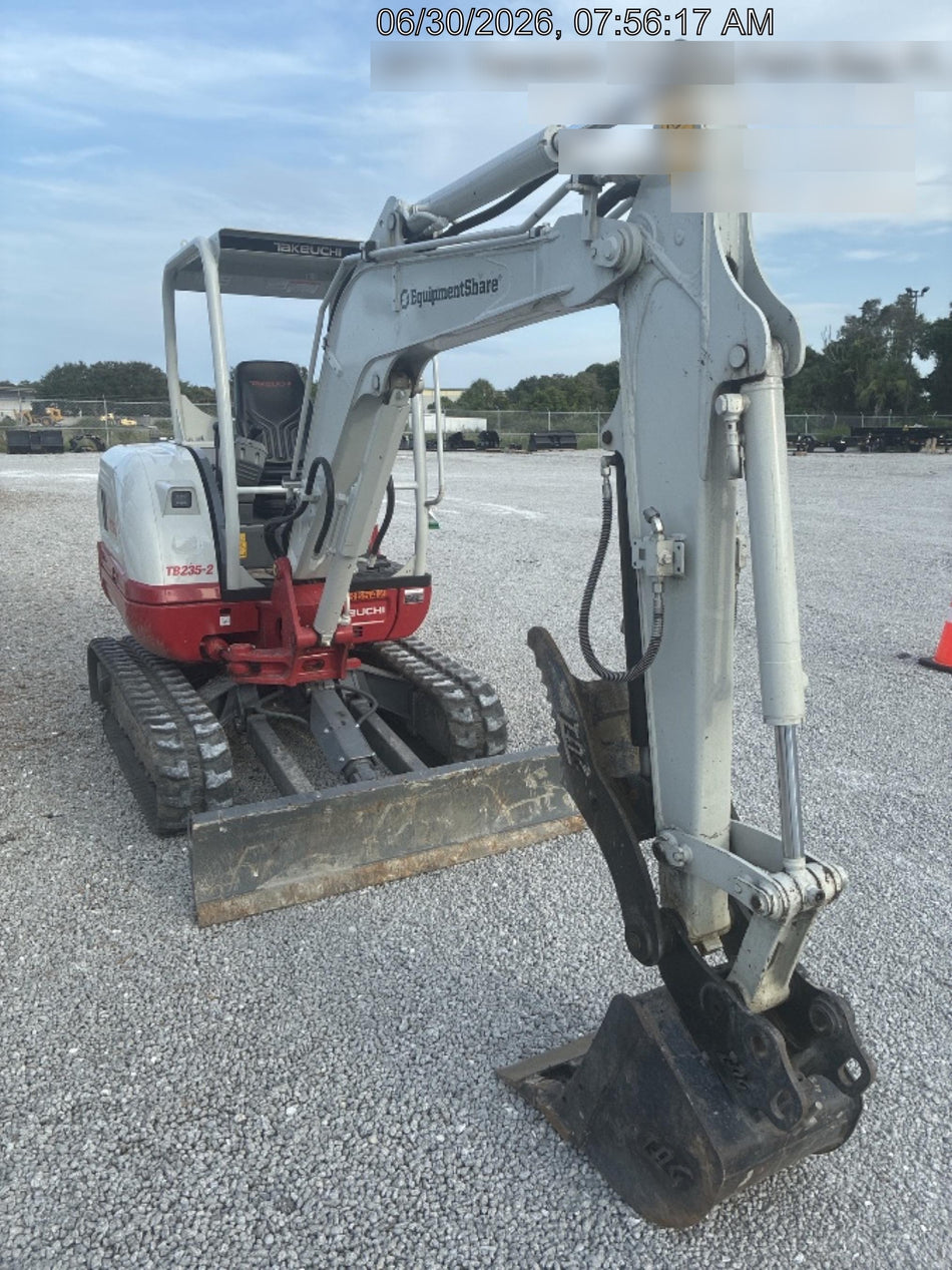 2025 TAKEUCHI TB235-2R