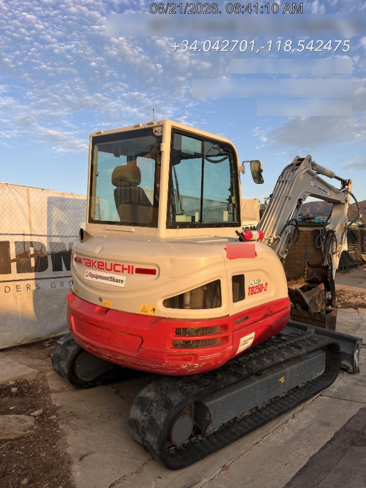 2023 TAKEUCHI TB250-2CR