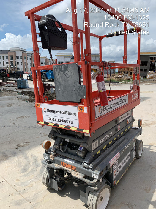 2020 Skyjack SJIII-3219 Solid NM Tires, Half height spring hinged entry gate, Dual Beacons, 800W Inverter