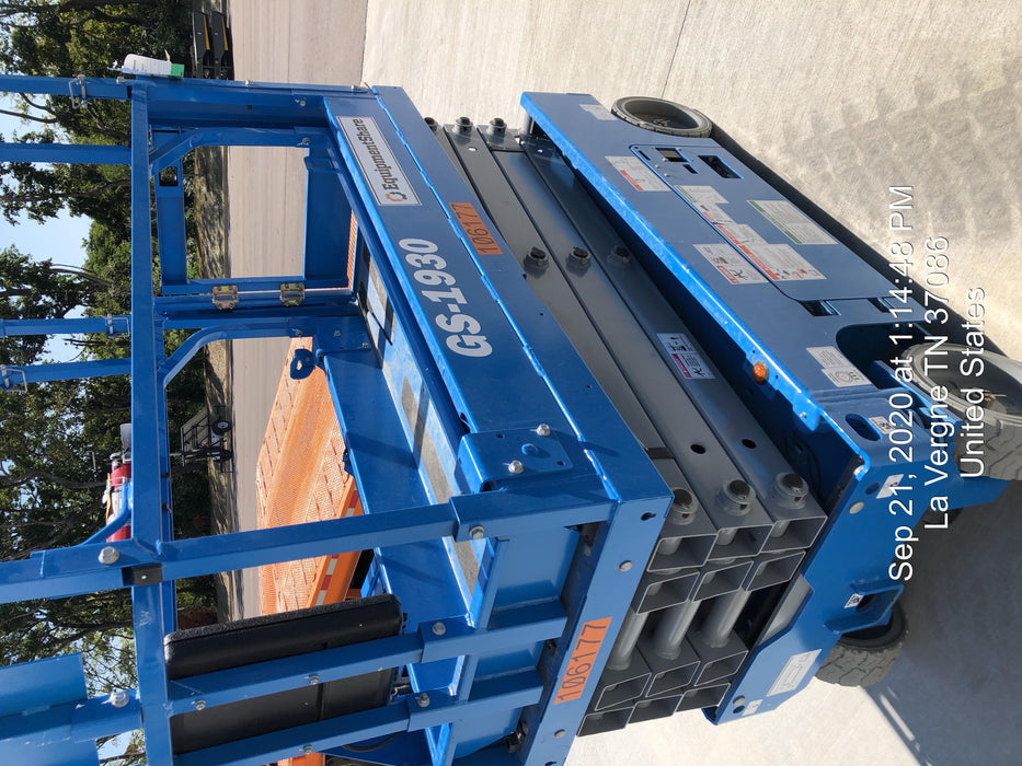 2020 Genie GS-1930 Solid Non Marking Tires, Beacon, Folding rails with half height swing gate