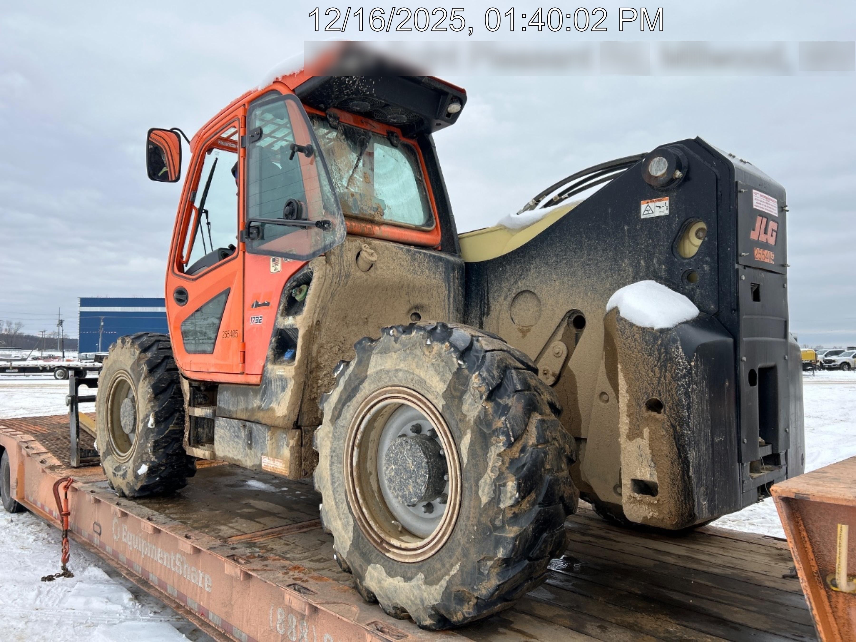 2022 JLG 1732