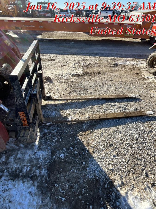 2024 ARROW MATERIAL HANDLING 72" Pallet Forks - Arrow