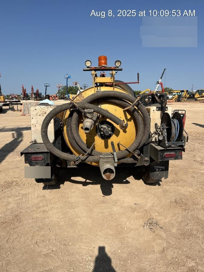 2021 VAC-TRON LP573XDT