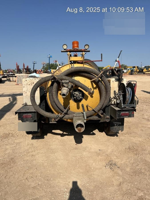 2021 VAC-TRON LP573XDT