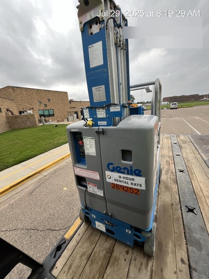2022 GENIE GR-20