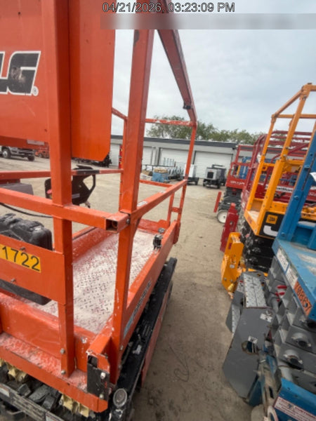2022 JLG ES1330L