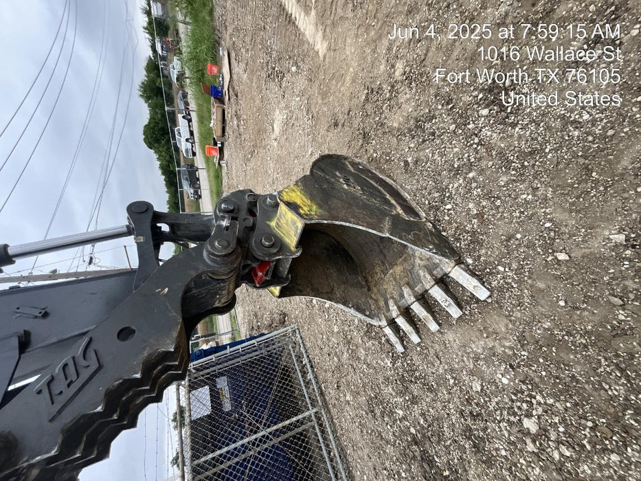 2025 JOHN DEERE 36" Bucket, Excavator 25,000 - 35,000 John Deere