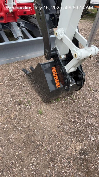 2025 TAKEUCHI 24" Bucket Takeuchi
