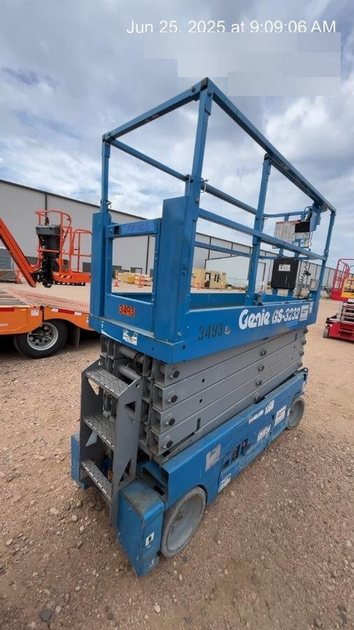 2017 Genie GS-3232 Standard