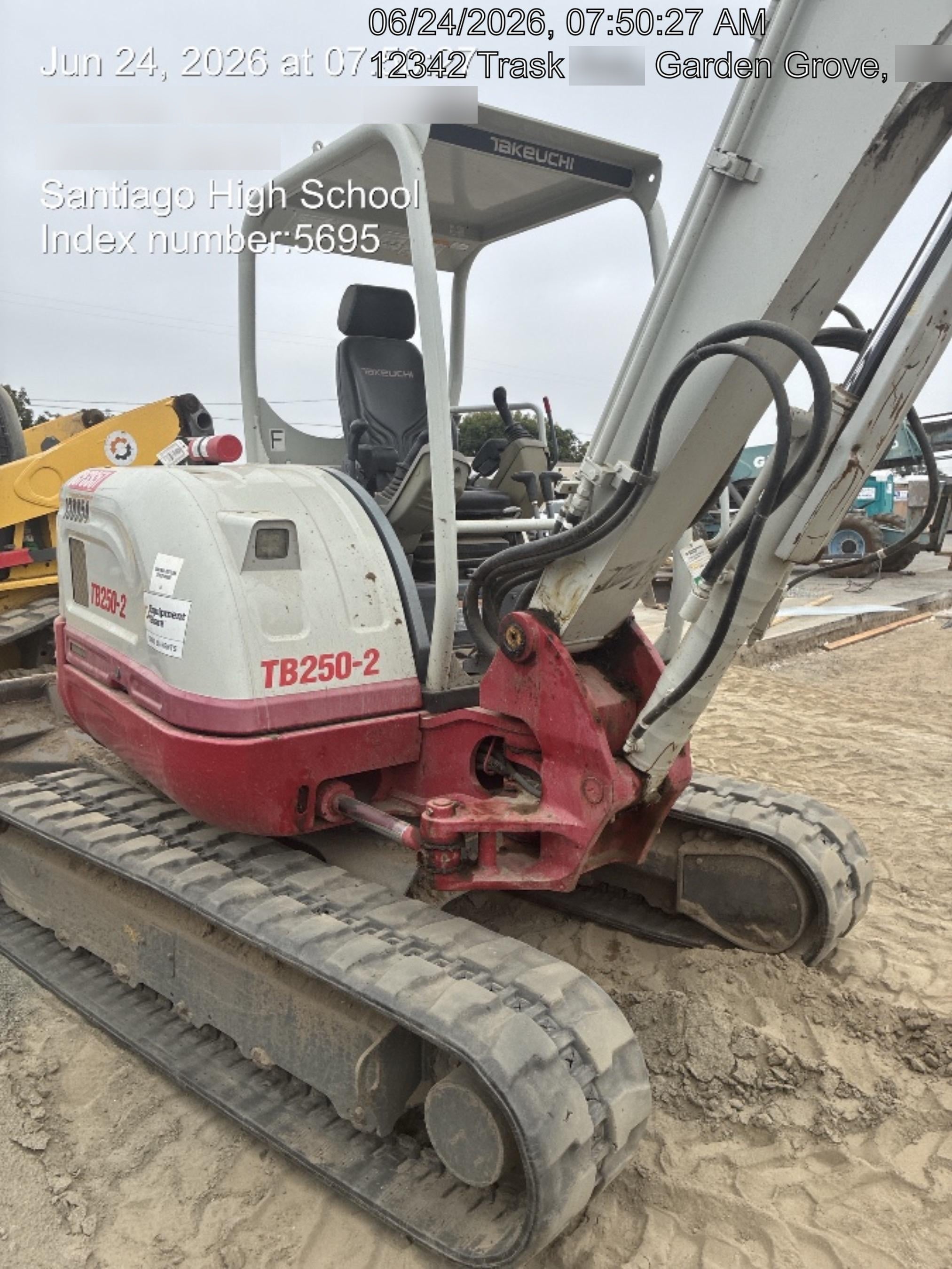 2021 TAKEUCHI TB250-2