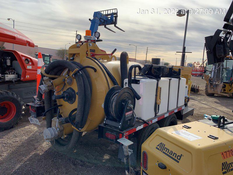 2021 Vac-Tron LP573XDT T4 Koehler Diesel Engine, 500 Gallon Debris Tank, x2 100 Gallon Water Tanks