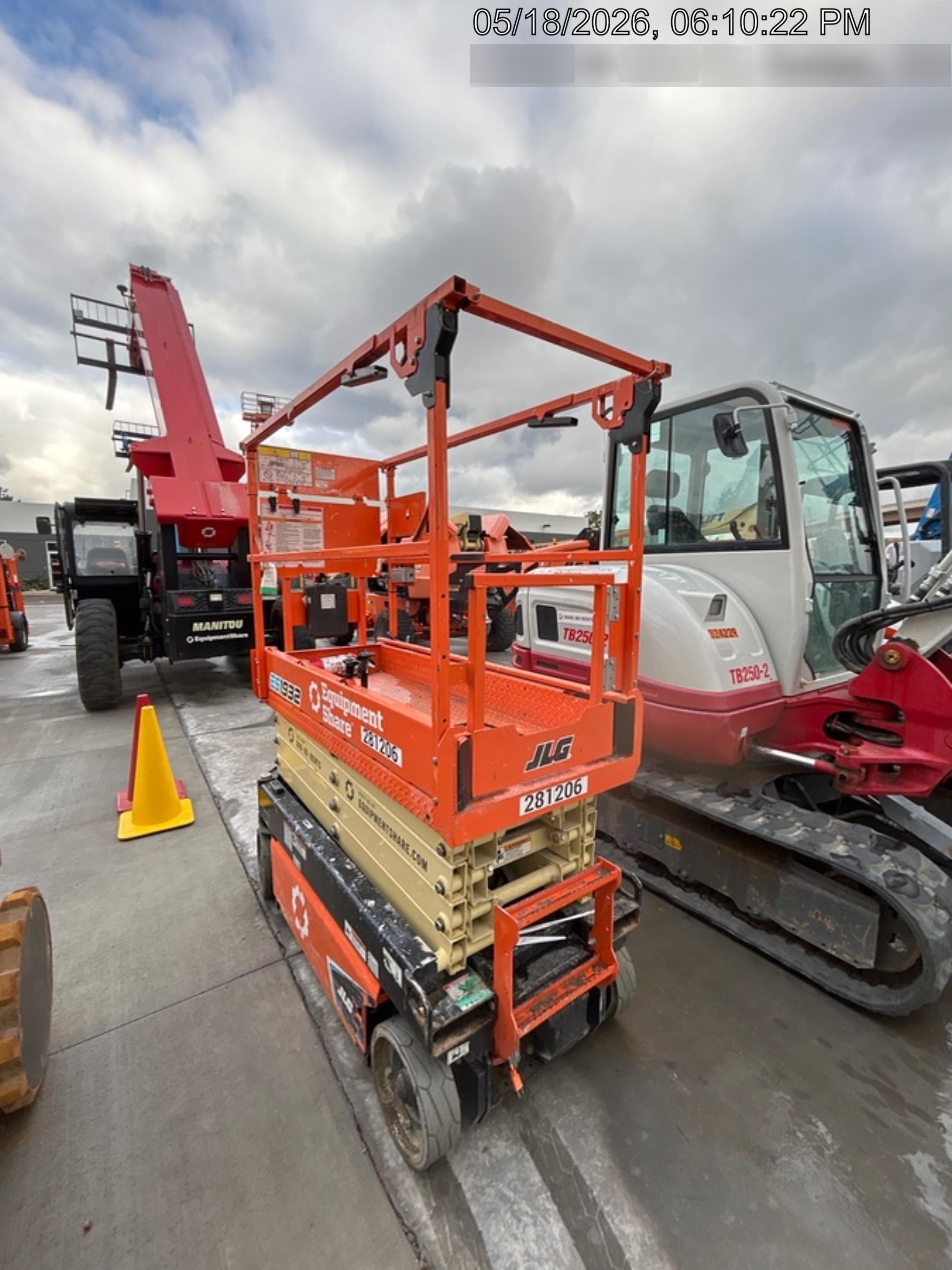 2022 JLG ES1932