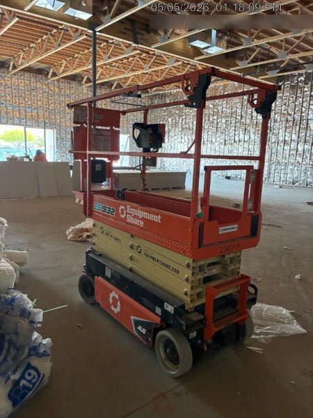 2022 JLG ES1932