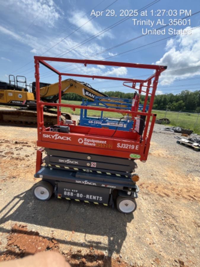 2024 Skyjack SJ3219 Electric Drive, Sld NM Tires, DBcns, RFRails, Power to Platform, T3 + Access Control