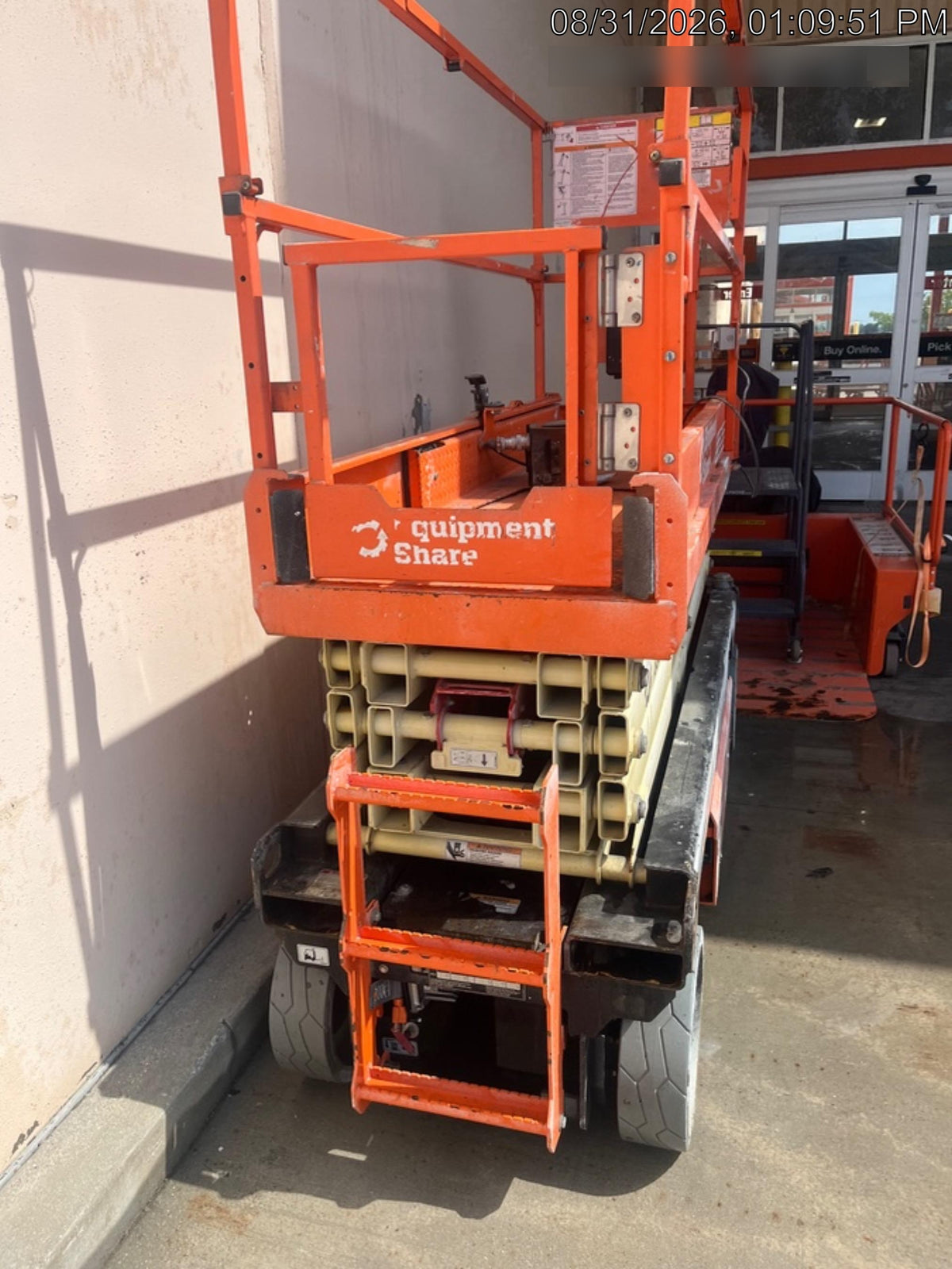 2023 JLG ES2632