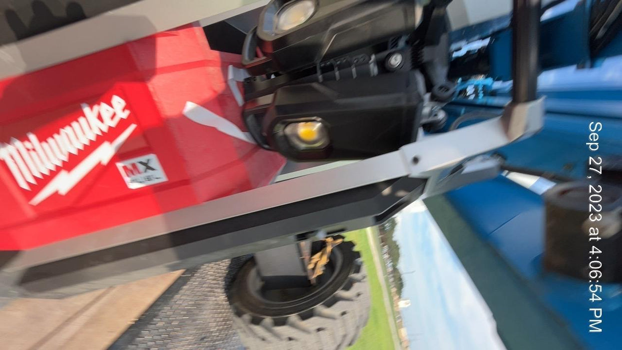 2022 MILWAUKEE MXF041-1XC