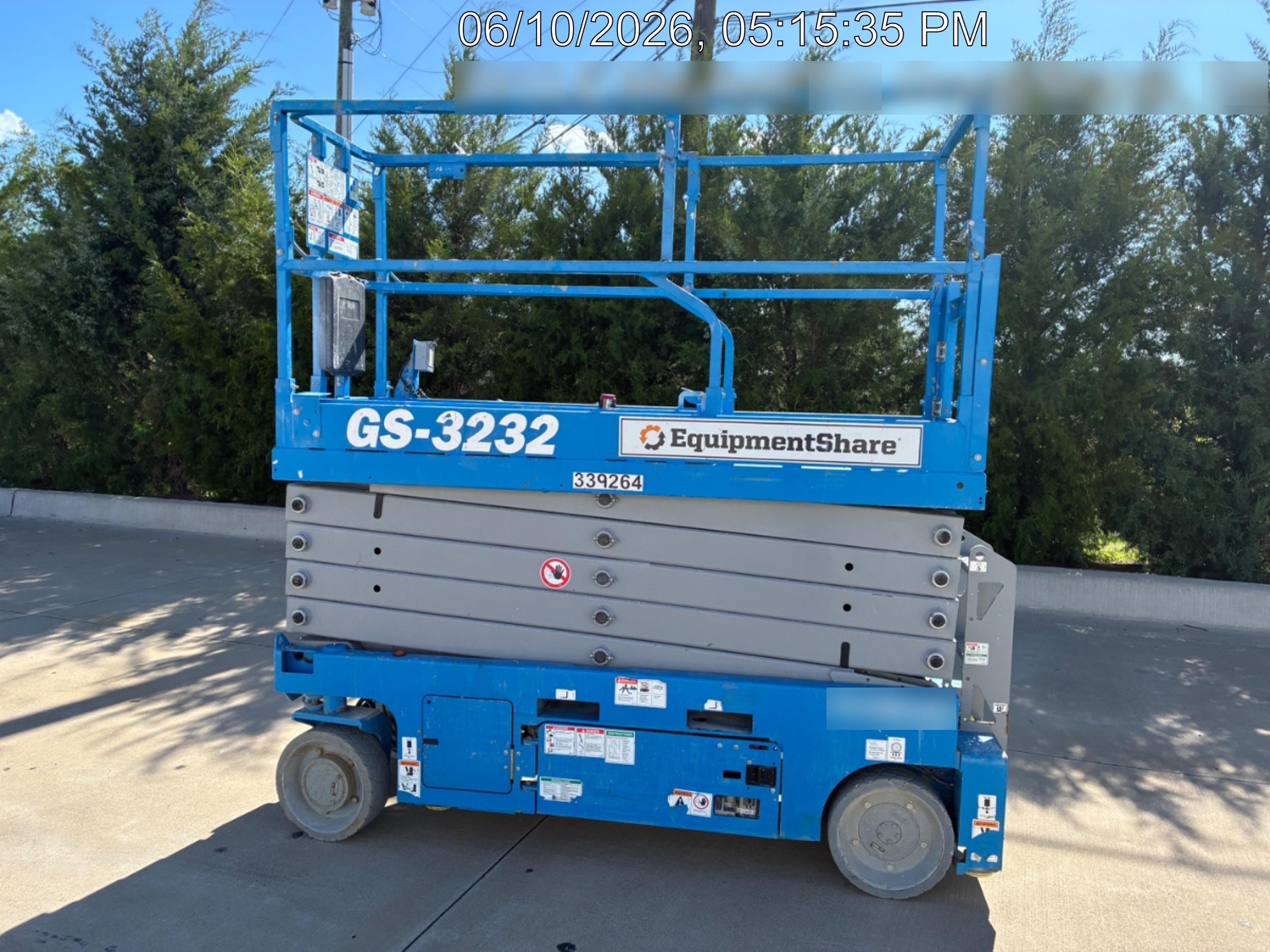 2023 GENIE GS-3232
