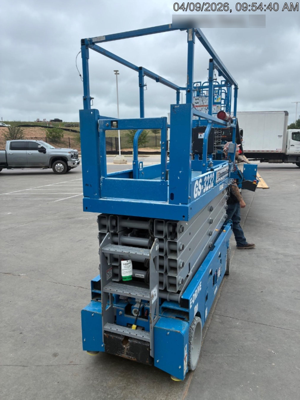 2023 GENIE GS-3232