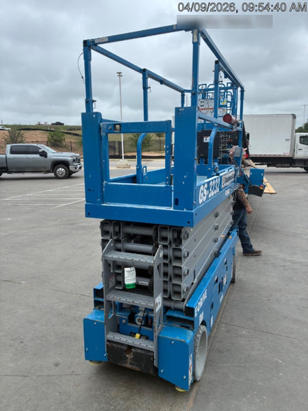 2023 GENIE GS-3232
