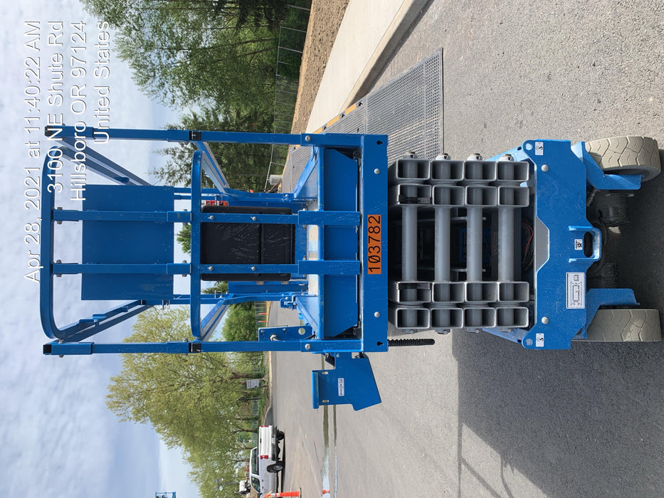 2020 Genie GS-3232 Standard, Folding half height swing gate, 800W Inverter