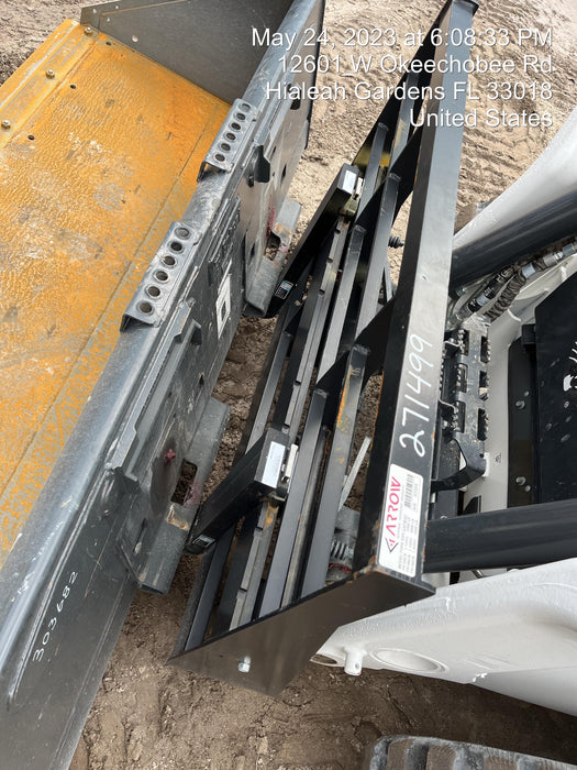 2022 ARROW MATERIAL HANDLING 48" Pallet Forks - Arrow