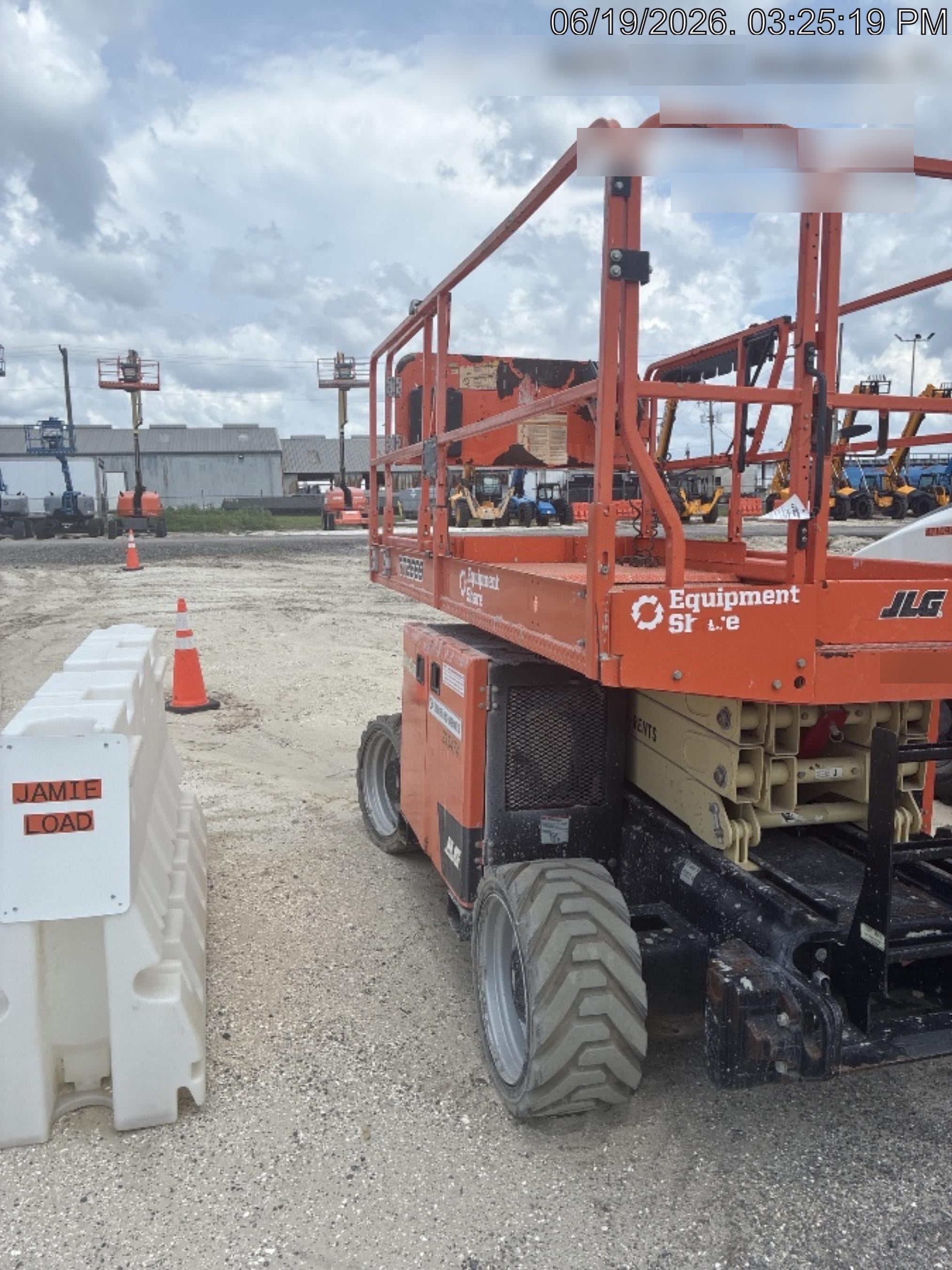 2022 JLG RT2669