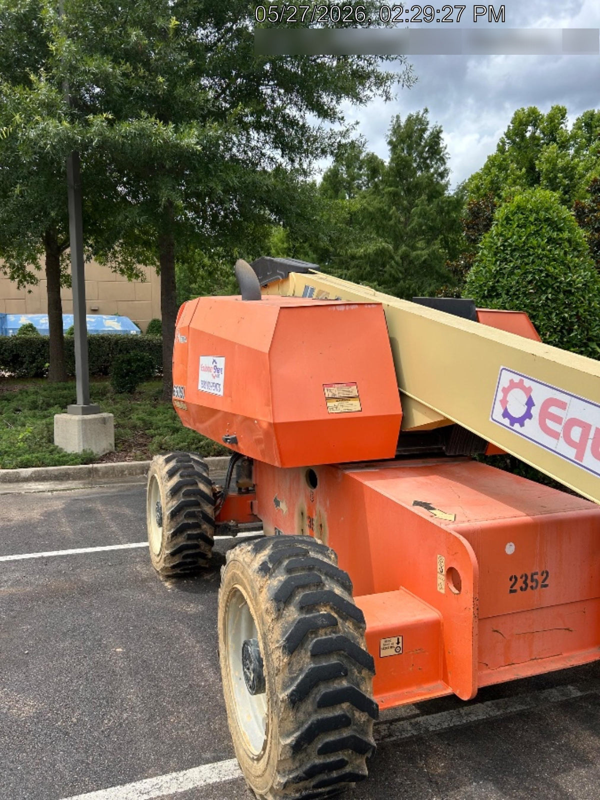 2017 JLG 660SJ