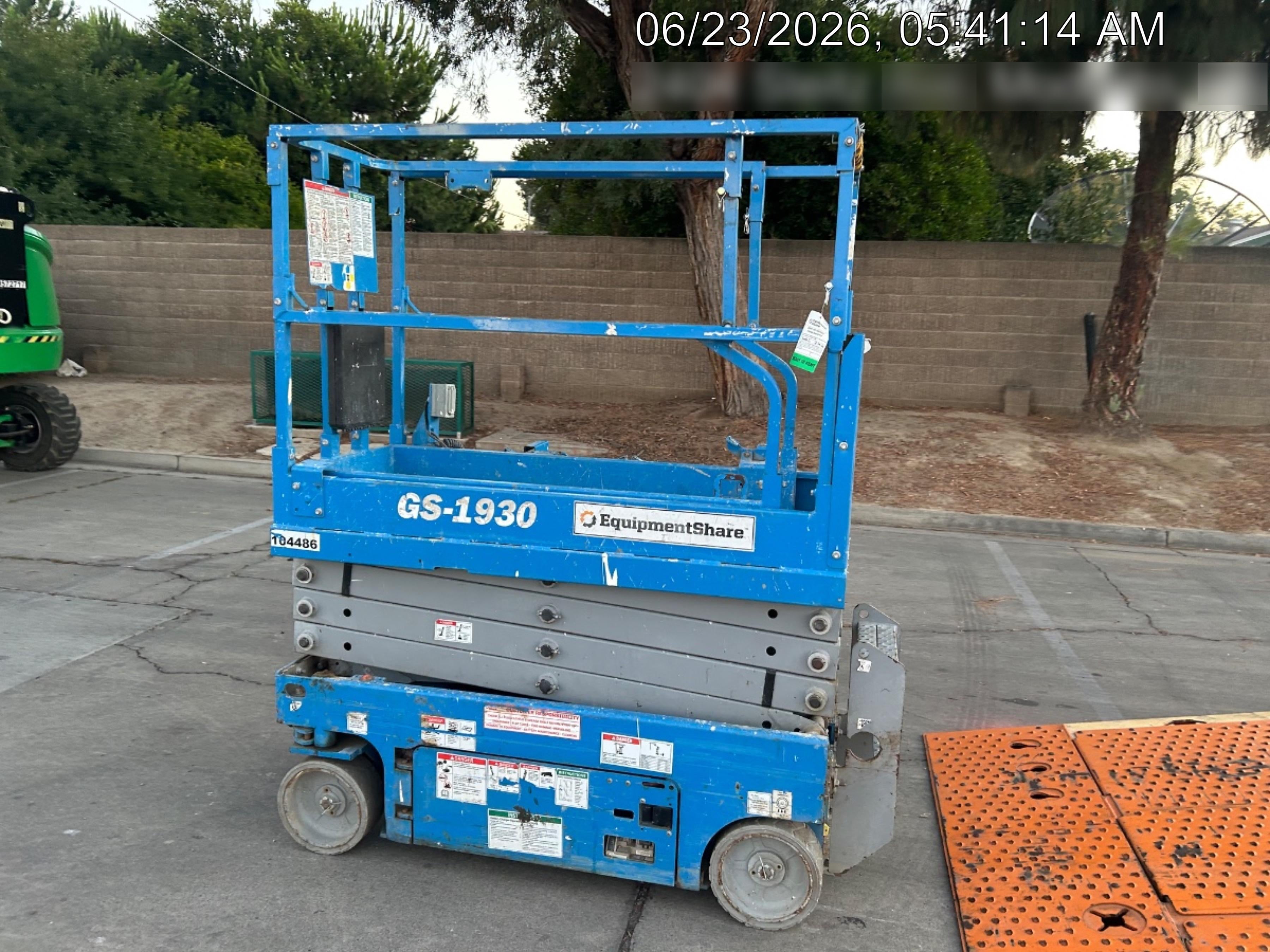 2020 Genie GS-1930 Solid Non Marking Tires, Beacon, Folding rails with half height swing gate, 800W Inverter