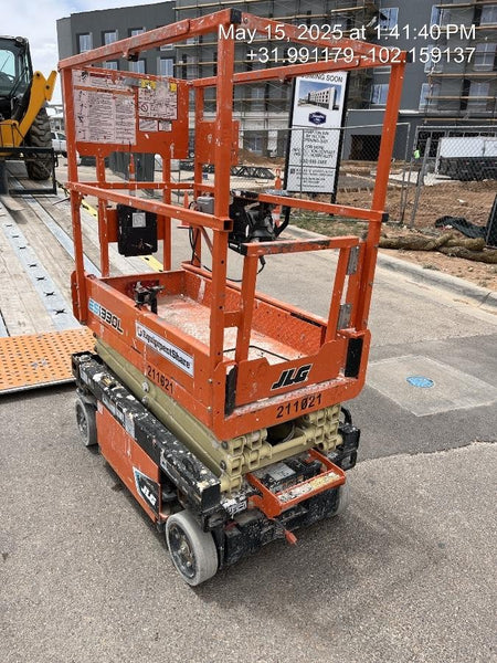 2022 JLG ES1330L