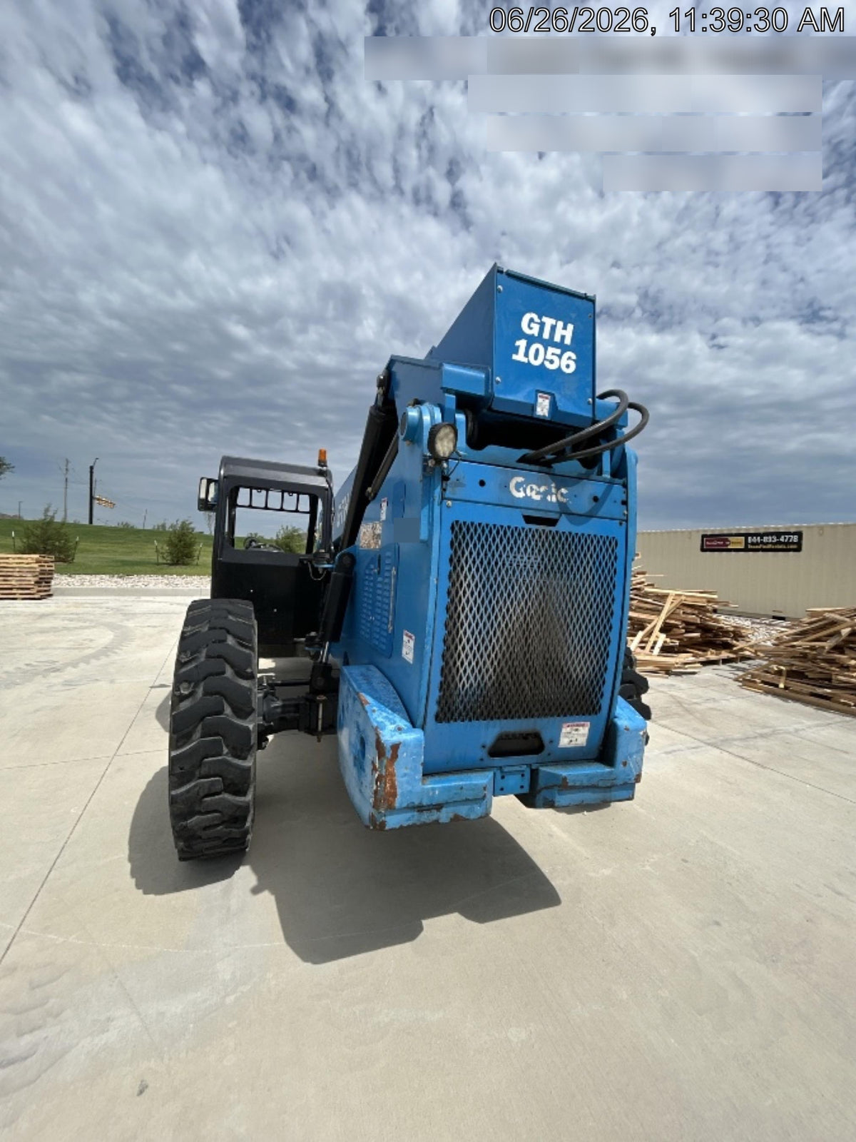 2017 GENIE GTH-1056