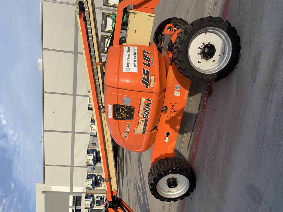 2015 JLG 600AJ