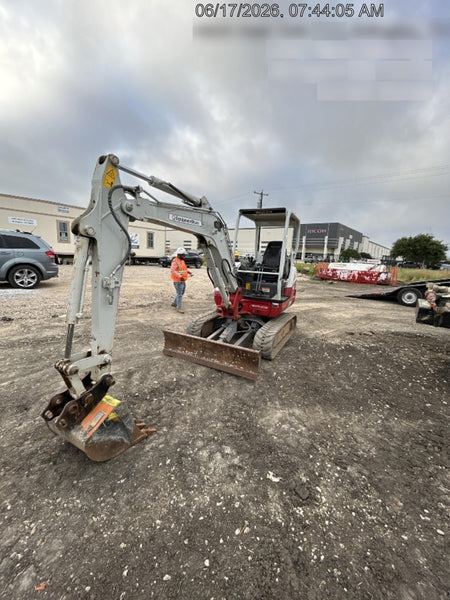 2022 TAKEUCHI TB235-2R
