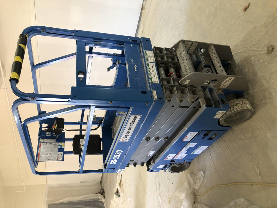 2019 Genie GS-1930 Half Height Swing Gate, 800W Inverter