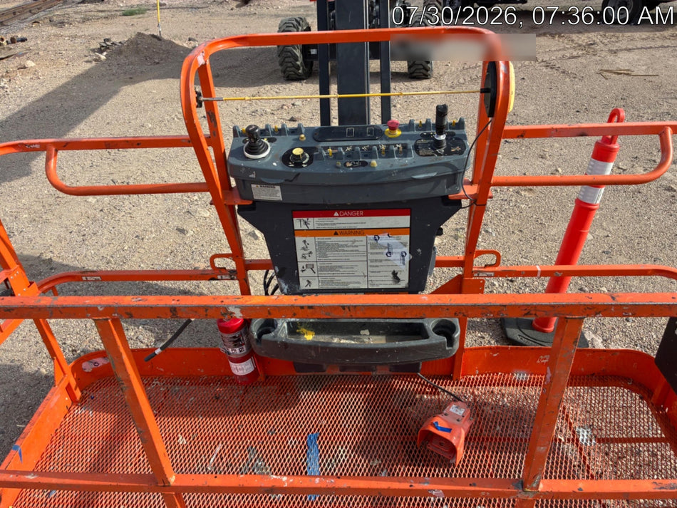 2023 JLG 860SJ